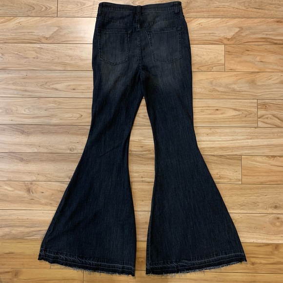 NWT Free People Irreplaceable Flare Jeans - Picture 7 of 9